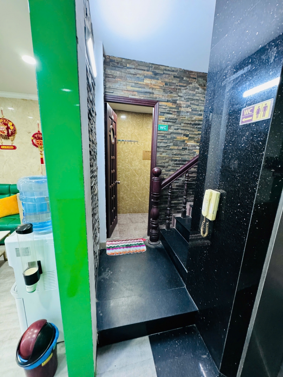 Hiện trạng trước khi thiết kế tiệm vàng Minh Quang, Tân Phú